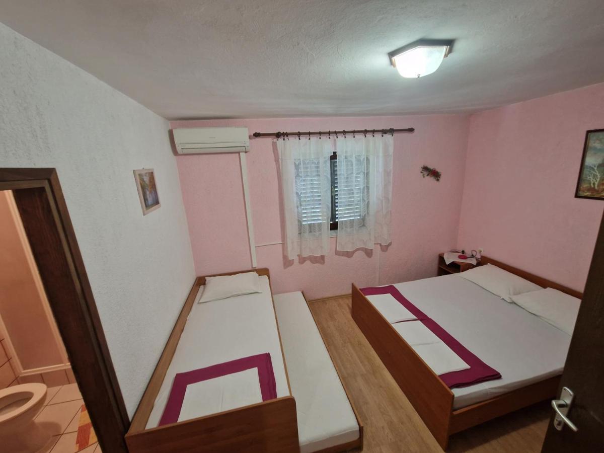 Rooms Anita Sibinj Sibinj Krmpotski Exteriör bild