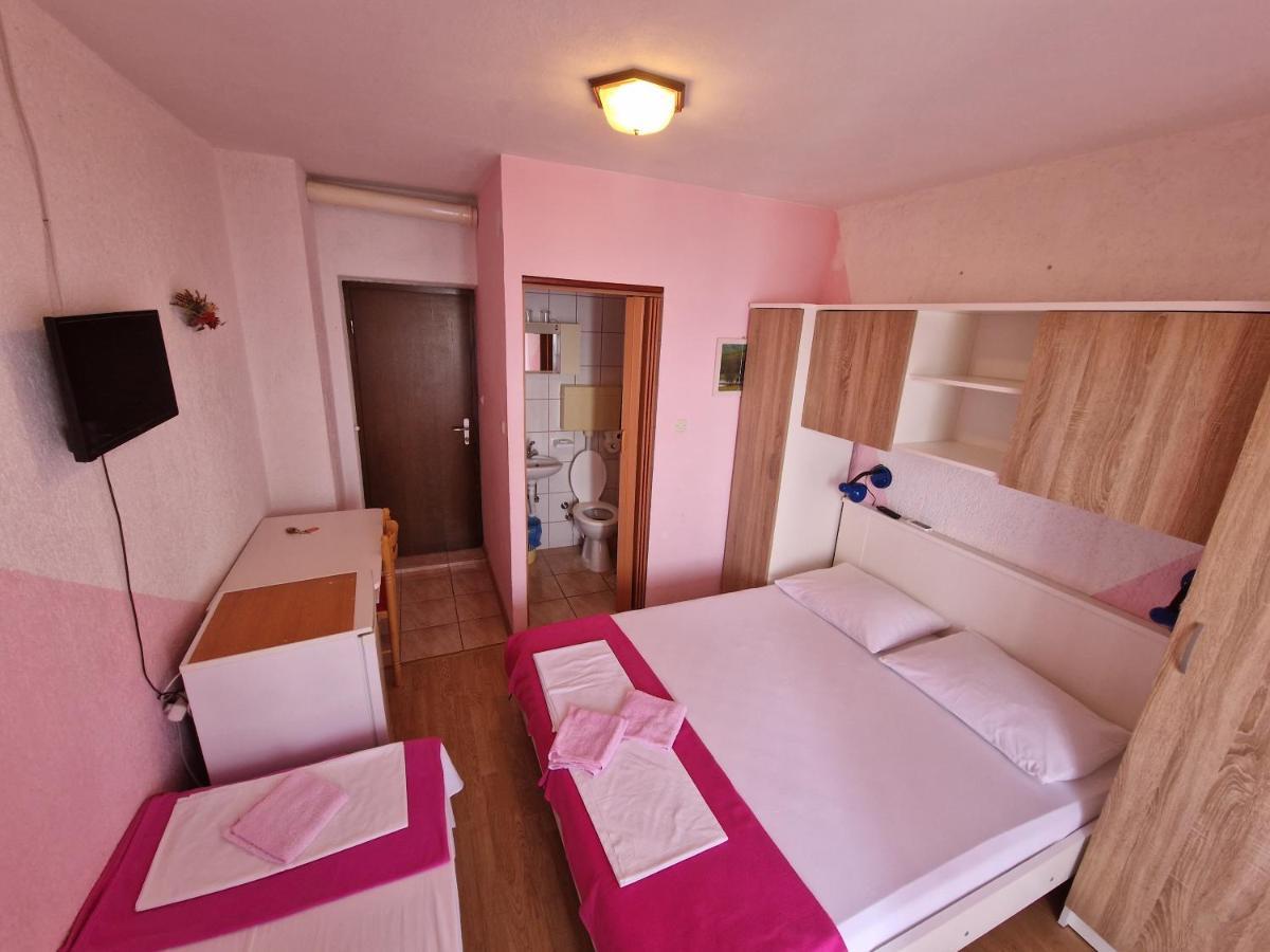 Rooms Anita Sibinj Sibinj Krmpotski Exteriör bild